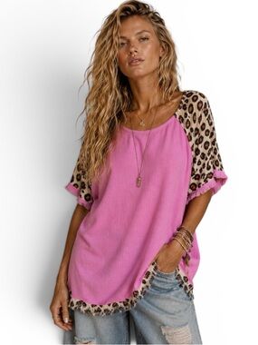 Umgee Pink Cotton Leopard Sleeve Top